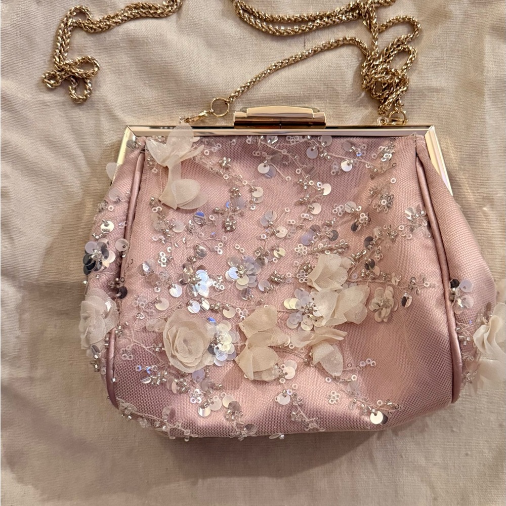 Elegant Pink Floral Embellished Clutch